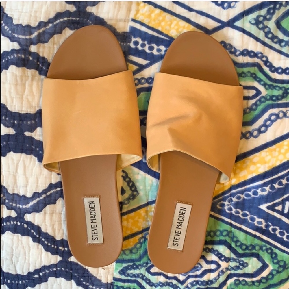 Steve Madden Tan Leather Slides/Sandals